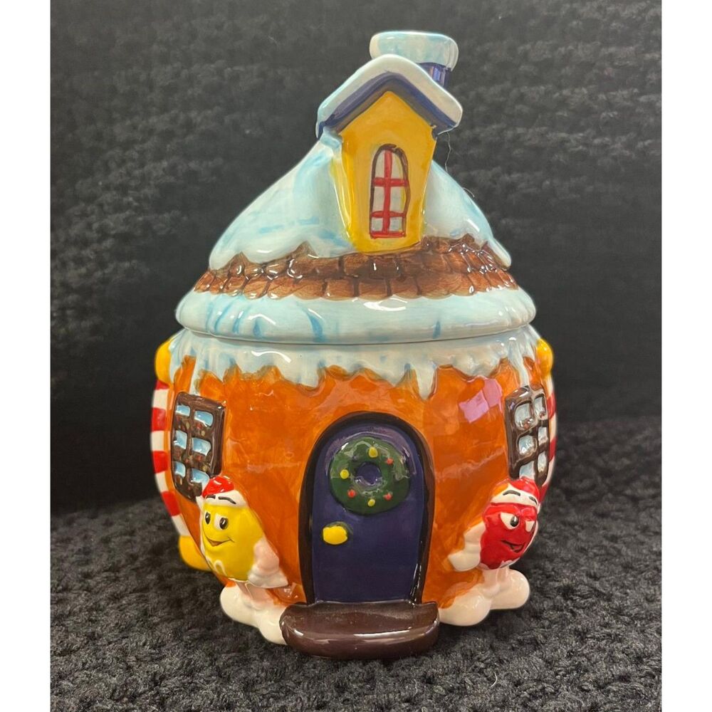 2008 M&M's Collectible Christmas Ceramic Round Chalet House Candy Dish Treat Jar